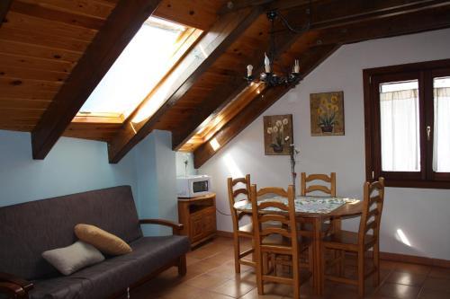 Apartamentos L�era De Baix