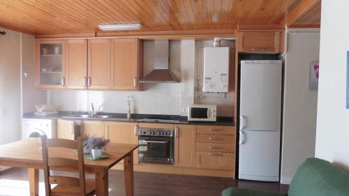 Apartamentos L�era De Baix