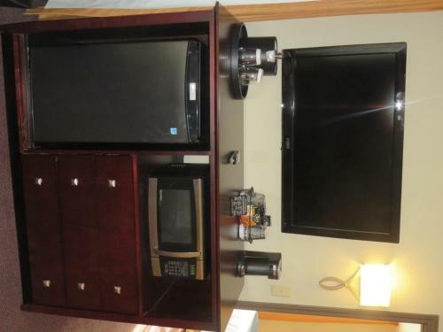 Hotel Ivy Court Inn And Suites