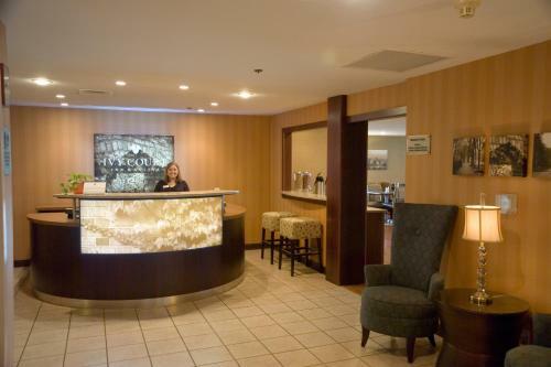 Hotel Ivy Court Inn And Suites