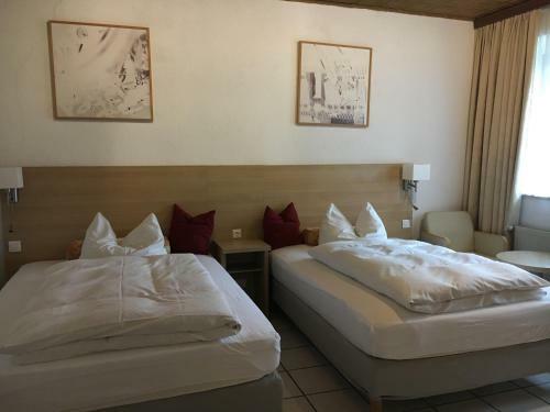 Hostal Altes Gasthaus Leuna Pension