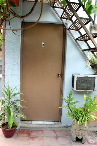 Hotel Ximenas Guest House