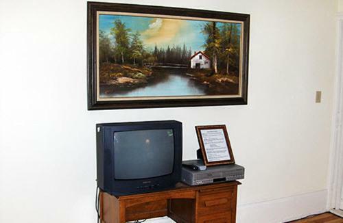 Agincourt Manor B&B Suites