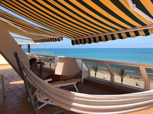 Apartamento �tico Bah�a Mar Pe��scola