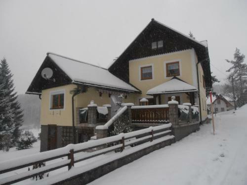 Apartamento Ferienwohnungen Hillbrand
