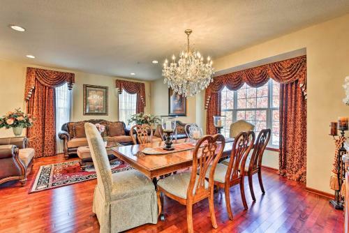 Luxury Minneapolis Townhome 10 Miles From Downtown