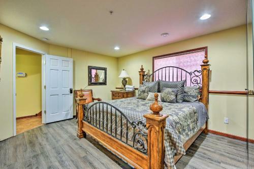 Luxury Minneapolis Townhome 10 Miles From Downtown