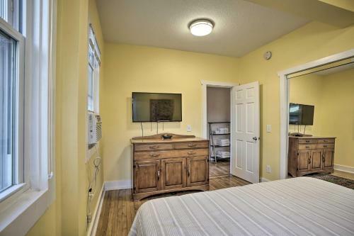 Home With Office, 4 Mi To Downtown Minneapolis