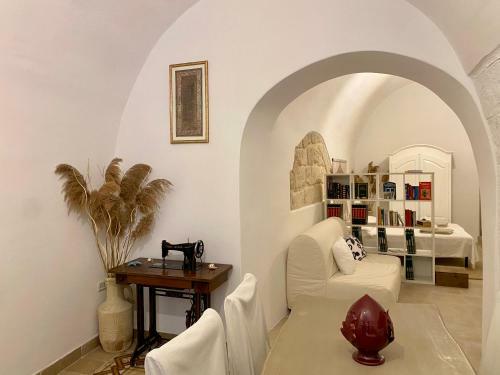 Itaca Home To Explorers Piazza Dell'orologio