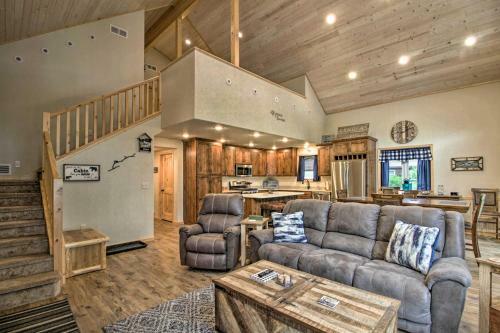 Relaxing Lakefront Retreat With Private Dock!