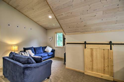Relaxing Lakefront Retreat With Private Dock!