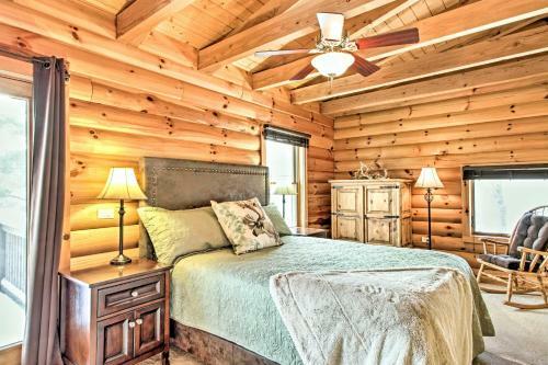 Modern Log Cabin With Rec Room, Steps To Lake!
