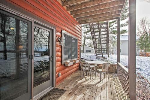 Modern Log Cabin With Rec Room, Steps To Lake!