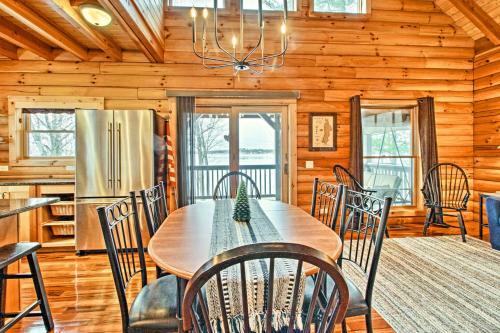 Modern Log Cabin With Rec Room, Steps To Lake!