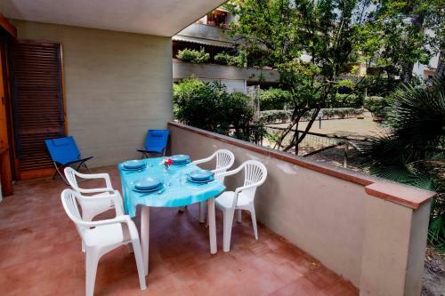 Costa Degli Ulivi Seafront Apartment