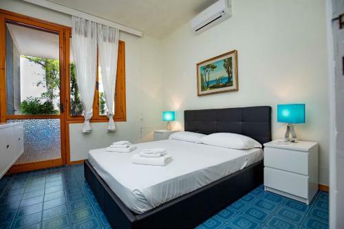 Costa Degli Ulivi Seafront Apartment