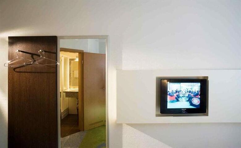 Sleepinroomz Boutique Hotel