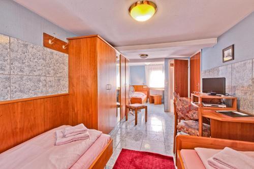 M-hotel