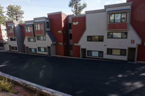 1849 Condos At Mammoths Canyon Lodge