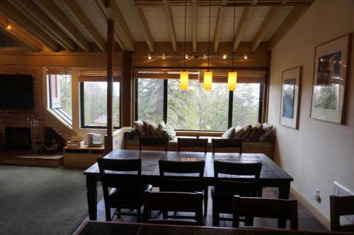 1849 Condos At Mammoths Canyon Lodge