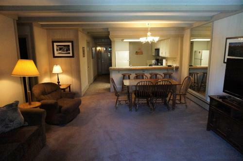 1849 Condos At Mammoths Canyon Lodge