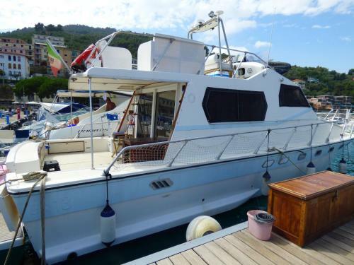 Yachtannablu