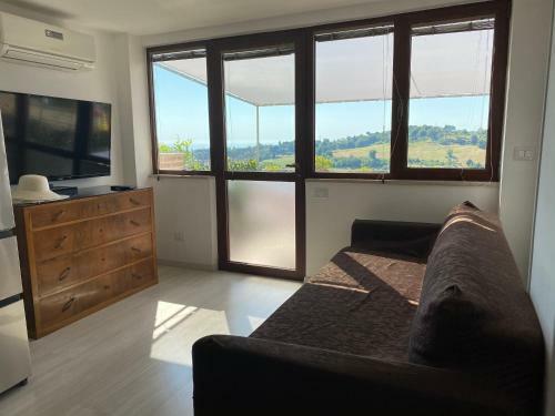 Hostal Red House Accomodation Potenza Picena
