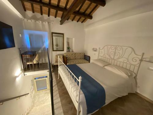Hostal Red House Accomodation Potenza Picena