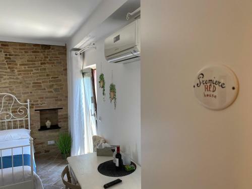 Hostal Red House Accomodation Potenza Picena