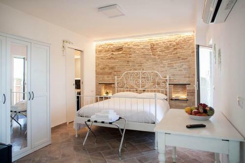 Hostal Red House Accomodation Potenza Picena