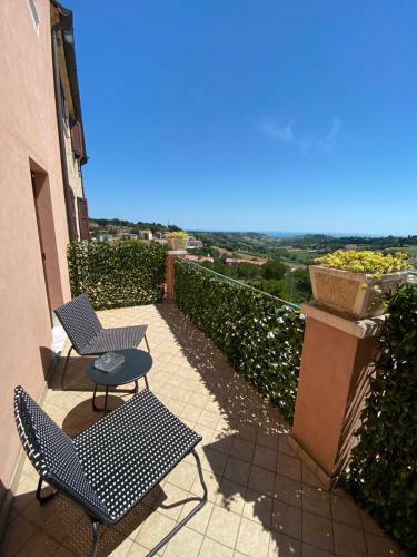 Hostal Red House Accomodation Potenza Picena