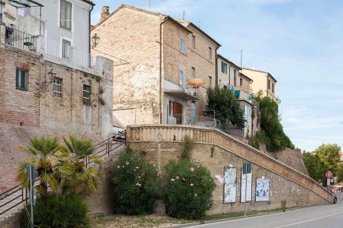 Hostal Red House Accomodation Potenza Picena