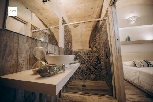 Le Suite Bed