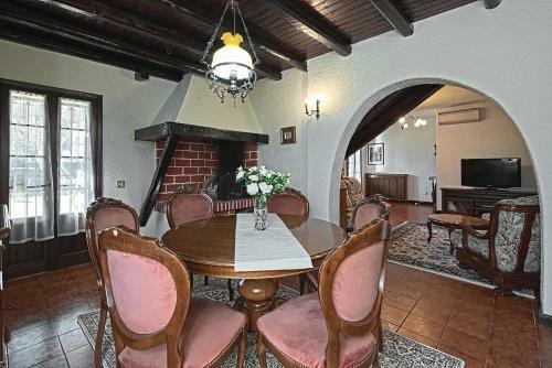 Vecchia Favola House
