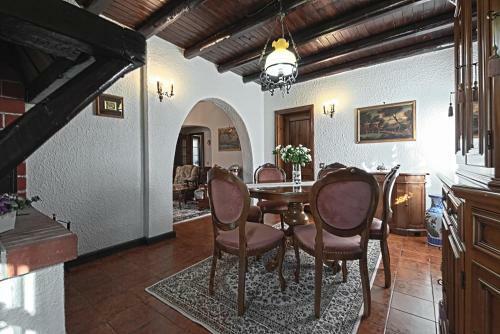Vecchia Favola House