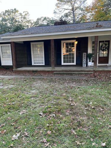 Gorgeous Spacious 3 Br 2 Ba In Eastover