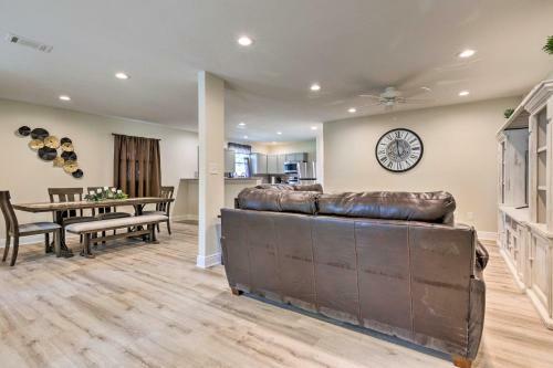 Spacious Gulfport Home With Yard 1 Mi To Beach