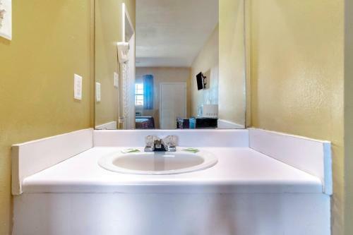 Oyo Hotel Ruleville Route 49w