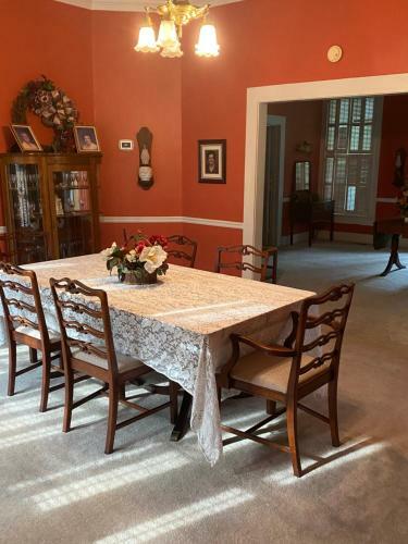 Mimi's Elegant Country Home