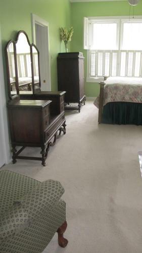 Mimi's Elegant Country Home