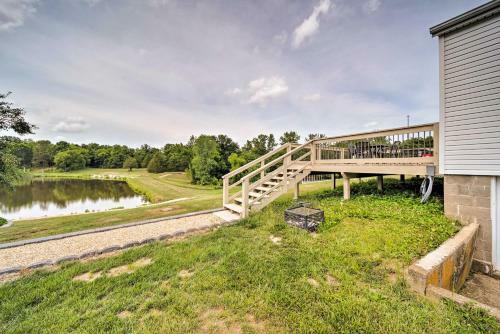 Apartamento Sunrise Suite On Farm With Pool, 9 Mi To Hermann!