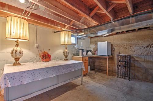Apartamento Sunrise Suite On Farm With Pool, 9 Mi To Hermann!