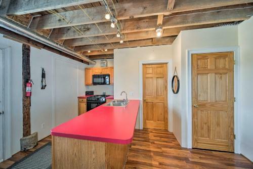 Updated Berger Cottage With Pool, On A Private Farm!