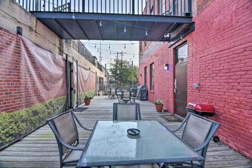Apartamento Updated Sears Quarters Condo - Walk To Dining