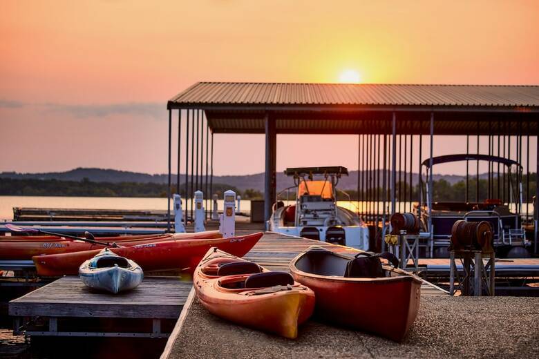 Hotel Chateau On The Lake Resort Spa