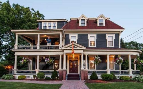 Posada Carriage House Inn