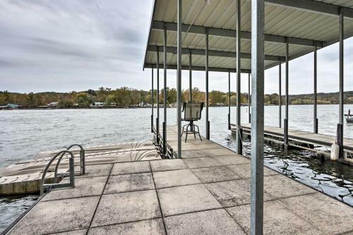 Lakefront Camdenton Home With Fire Pit And Grill!