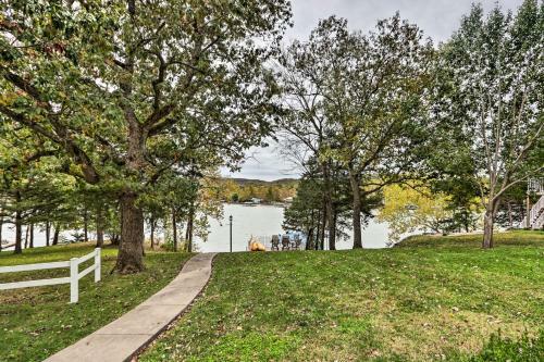 Lakefront Camdenton Home With Fire Pit And Grill!
