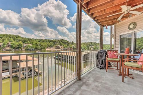 Apartamento Idyllic Camdenton Condo With Community Pool And Lake!