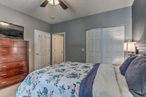Apartamento Idyllic Camdenton Condo With Community Pool And Lake!